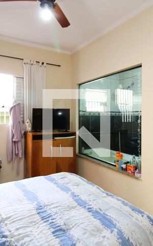 Casa à venda com 200m², 2 quartos e 5 vagasSuíte 2