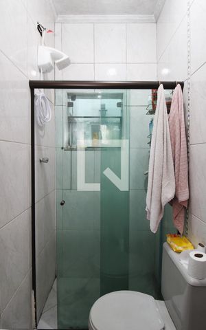 Casa à venda com 200m², 2 quartos e 5 vagasBanheiro da Suíte 1