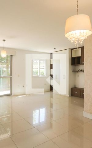 Apartamento à venda com 97m², 2 quartos e 1 vaga Apartamento à venda com 97m², 2 quartos e 1 vagaSala
