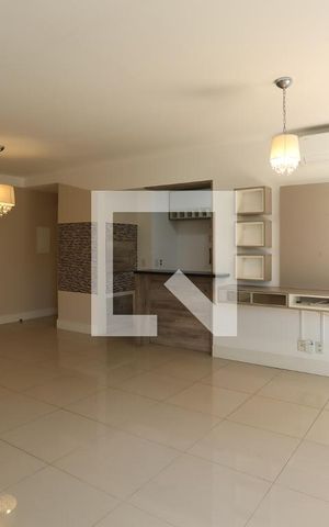 Apartamento à venda com 97m², 2 quartos e 1 vaga Apartamento à venda com 97m², 2 quartos e 1 vagaSala