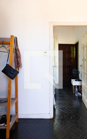 Casa à venda com 750m², 4 quartos e 5 vagas Casa à venda com 750m², 4 quartos e 5 vagasQuarto 2