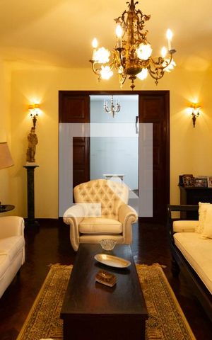 Casa à venda com 750m², 4 quartos e 5 vagas Casa à venda com 750m², 4 quartos e 5 vagasSala 1