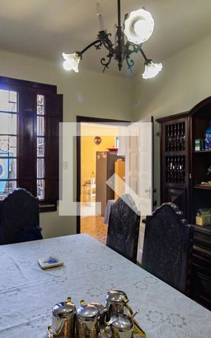 Casa à venda com 750m², 4 quartos e 5 vagas Casa à venda com 750m², 4 quartos e 5 vagasSala 4