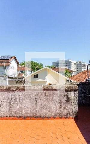 Casa à venda com 750m², 4 quartos e 5 vagas Casa à venda com 750m², 4 quartos e 5 vagasVaranda do quarto 2