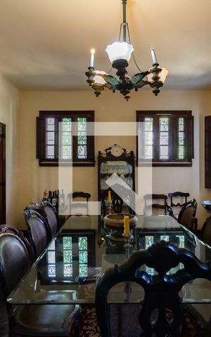 Casa à venda com 750m², 4 quartos e 5 vagas Casa à venda com 750m², 4 quartos e 5 vagasSala 2