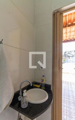 Casa à venda com 90m², 2 quartos e 2 vagas Casa à venda com 90m², 2 quartos e 2 vagasBanheiro de serviço