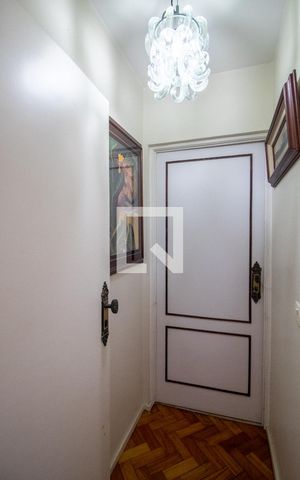 Apartamento à venda com 340m², 4 quartos e 2 vagas Apartamento à venda com 340m², 4 quartos e 2 vagasLavabo - Corredor