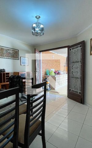 Casa para alugar com 350m², 5 quartos e 5 vagas Casa para alugar com 350m², 5 quartos e 5 vagasEscritório