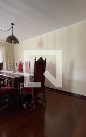 Casa para alugar com 350m², 5 quartos e 5 vagas Casa para alugar com 350m², 5 quartos e 5 vagasSala de Jantar