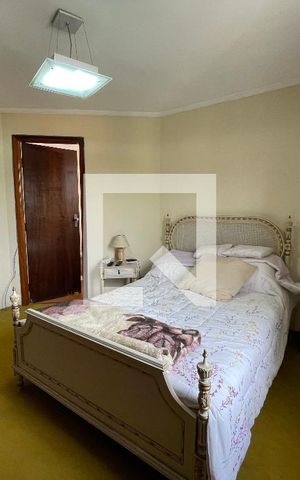 Casa para alugar com 350m², 5 quartos e 5 vagas Casa para alugar com 350m², 5 quartos e 5 vagasQuarto 2