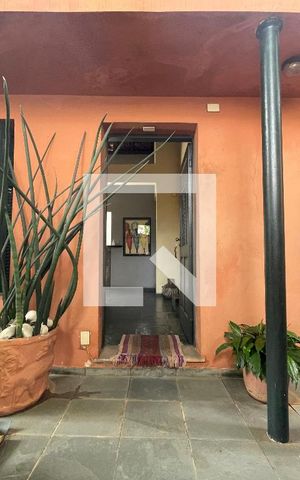 Casa à venda com 150m², 1 quarto e 1 vaga Casa à venda com 150m², 1 quarto e 1 vagaQuintal