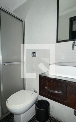 Casa à venda com 150m², 1 quarto e 1 vaga Casa à venda com 150m², 1 quarto e 1 vagaBanheiro