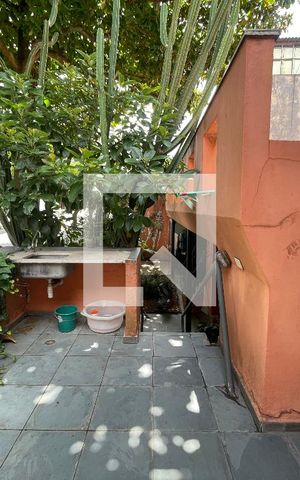 Casa à venda com 150m², 1 quarto e 1 vaga Casa à venda com 150m², 1 quarto e 1 vagaQuintal