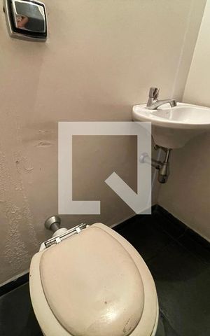 Casa à venda com 150m², 1 quarto e 1 vaga Casa à venda com 150m², 1 quarto e 1 vagaBanheiro de serviço