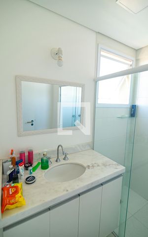 Apartamento para alugar com 55m², 1 quarto e 1 vaga Apartamento para alugar com 55m², 1 quarto e 1 vagaBanheiro da Suíte
