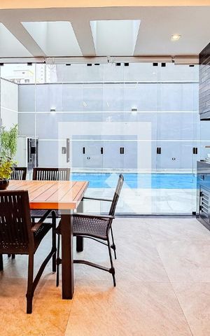 Casa à venda com 229m², 4 quartos e 4 vagas Casa à venda com 229m², 4 quartos e 4 vagasCozinha