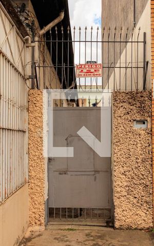 Casa à venda com 100m², 3 quartos e 1 vaga Casa à venda com 100m², 3 quartos e 1 vagaFachada