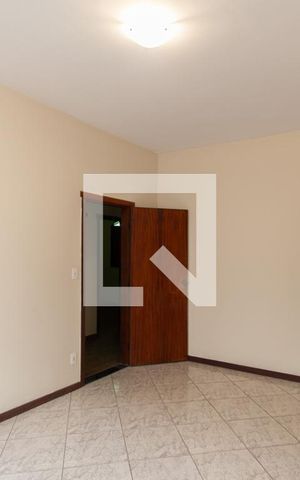 Casa para alugar com 280m², 3 quartos e 2 vagas Casa para alugar com 280m², 3 quartos e 2 vagasSala de Jantar