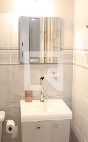 Casa à venda com 260m², 4 quartos e 4 vagasBanheiro da Suíte 3