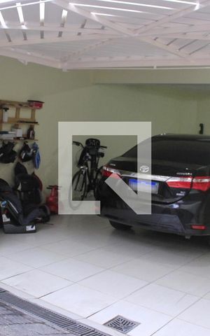 Casa à venda com 260m², 4 quartos e 4 vagasGaragem