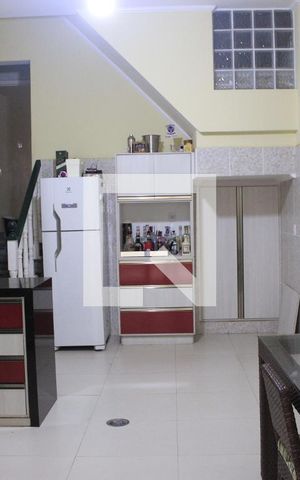 Casa à venda com 260m², 4 quartos e 4 vagasEspaço Gourmet, piso inferior