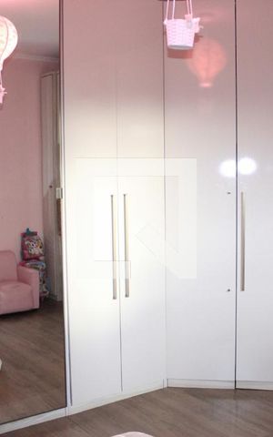 Casa à venda com 260m², 4 quartos e 4 vagasSuíte 2