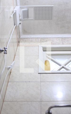 Casa à venda com 260m², 4 quartos e 4 vagasBanheiro da Suíte 1