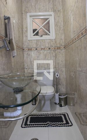 Casa à venda com 260m², 4 quartos e 4 vagasLavabo