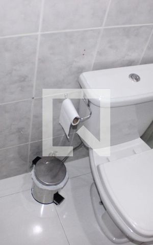 Casa à venda com 260m², 4 quartos e 4 vagasBanheiro da Suíte 2