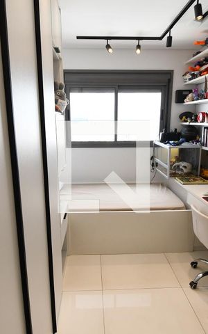 Apartamento à venda com 217m², 3 quartos e 3 vagasQuarto 3 