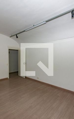 Casa à venda com 845m², 5 quartos e sem vaga Casa à venda com 845m², 5 quartos e sem vagaQuarto 1
