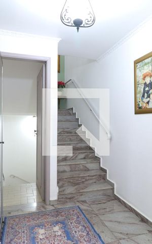 Casa para alugar com 331m², 4 quartos e 4 vagasDetalhe