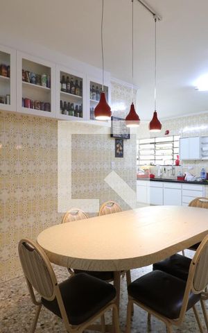Casa para alugar com 331m², 4 quartos e 4 vagasCozinha
