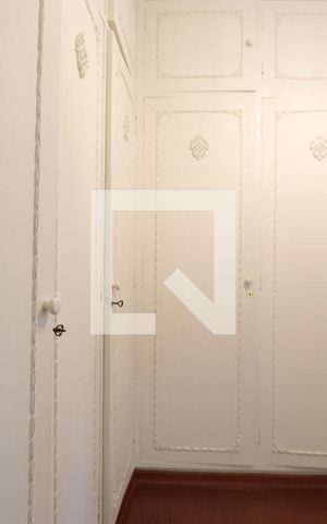 Casa para alugar com 331m², 4 quartos e 4 vagasSuíte Armários