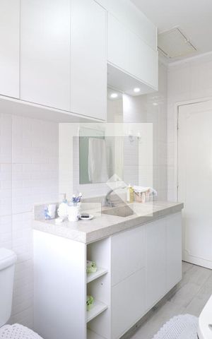 Casa para alugar com 331m², 4 quartos e 4 vagasBanheiro Social