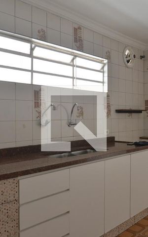 Casa à venda com 193m², 4 quartos e 1 vagaCozinha