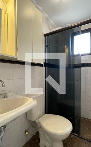 Apartamento à venda com 65m², 2 quartos e 1 vaga Apartamento à venda com 65m², 2 quartos e 1 vagaBanheiro Social