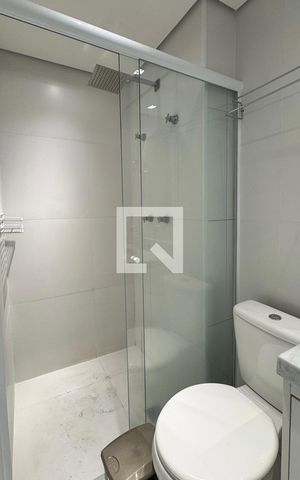 Apartamento à venda com 76m², 2 quartos e 1 vagaBanheiro da Suíte 1