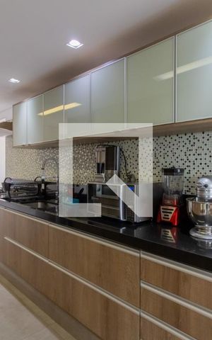 Apartamento à venda com 202m², 4 quartos e 4 vagas Apartamento à venda com 202m², 4 quartos e 4 vagasCozinha