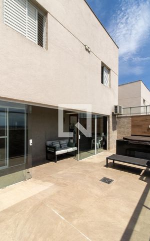 Apartamento à venda com 202m², 4 quartos e 4 vagas Apartamento à venda com 202m², 4 quartos e 4 vagasCobertura
