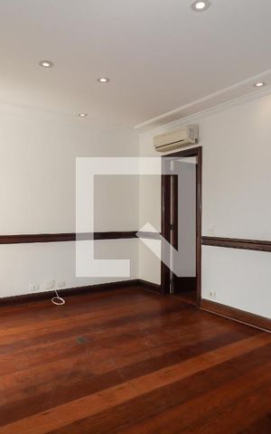 Apartamento à venda com 300m², 4 quartos e 4 vagas Apartamento à venda com 300m², 4 quartos e 4 vagasSala de Jantar