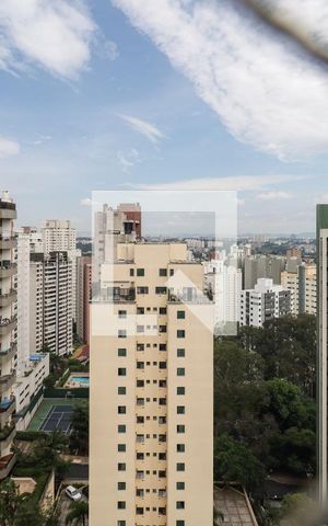 Apartamento à venda com 300m², 4 quartos e 4 vagas Apartamento à venda com 300m², 4 quartos e 4 vagasVista da Suíte 2