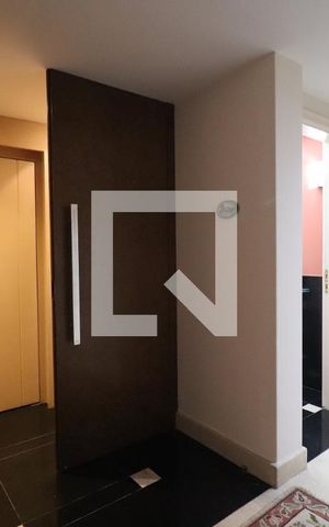 Apartamento à venda com 260m², 3 quartos e 4 vagasEntrada
