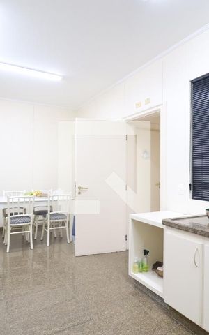 Apartamento à venda com 260m², 3 quartos e 4 vagasCozinha