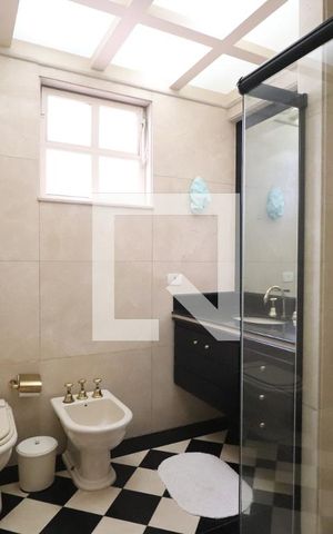 Apartamento à venda com 260m², 3 quartos e 4 vagasBanheiro da Suíte 3