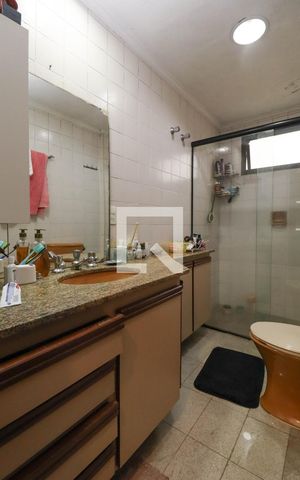 Apartamento à venda com 180m², 4 quartos e 2 vagas Apartamento à venda com 180m², 4 quartos e 2 vagasBanheiro