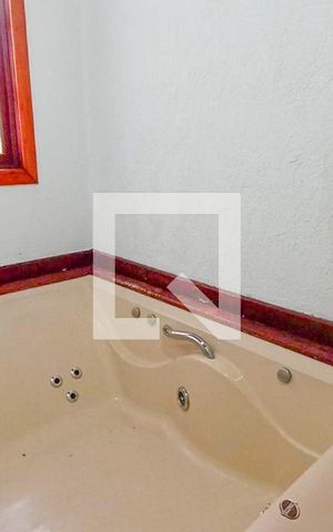 Casa à venda com 344m², 3 quartos e 8 vagas