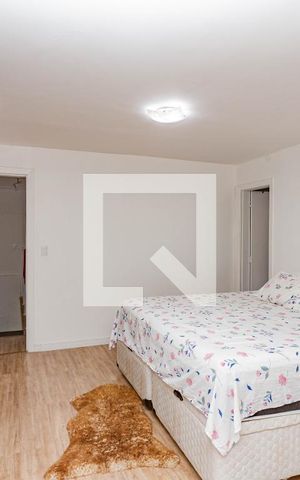 Apartamento à venda com 200m², 3 quartos e 2 vagas Apartamento à venda com 200m², 3 quartos e 2 vagasSuíte