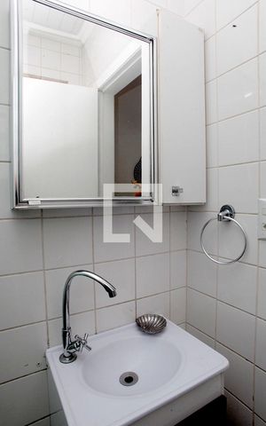 Apartamento à venda com 33m², 1 quarto e sem vagaBanheiro