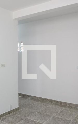 Apartamento para alugar com 44m², 1 quarto e sem vaga Apartamento para alugar com 44m², 1 quarto e sem vagaStudio